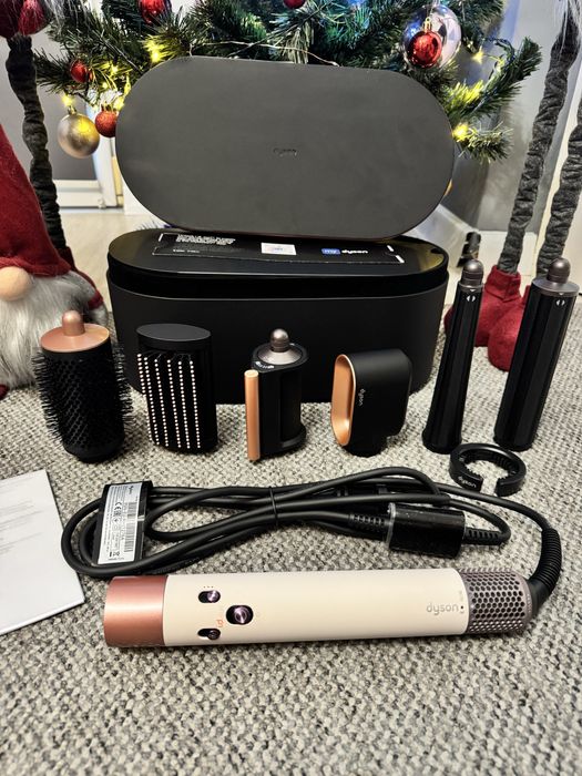 Dyson airwrap HS08