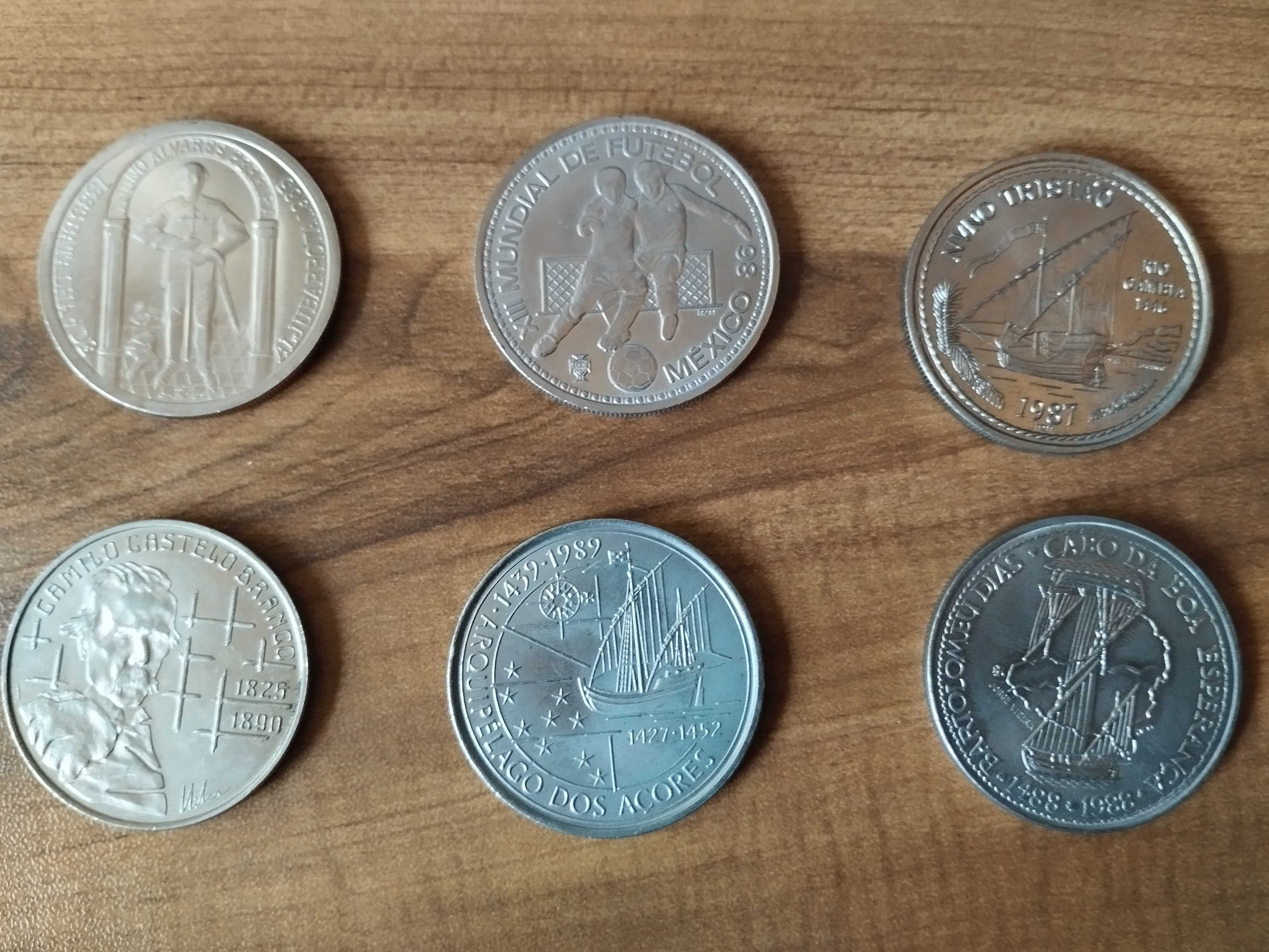 Moedas comemorativas de 100 escudos diversas