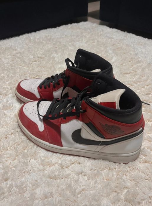 Air Jordan 1 Retro Mid Chicago - Tamanho: 43