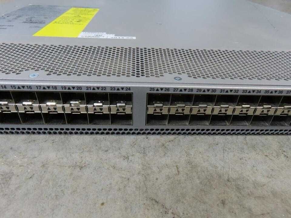 Комутатор L3 Світч Switch Cisco N6K-C6001 4*40 48*10/1G