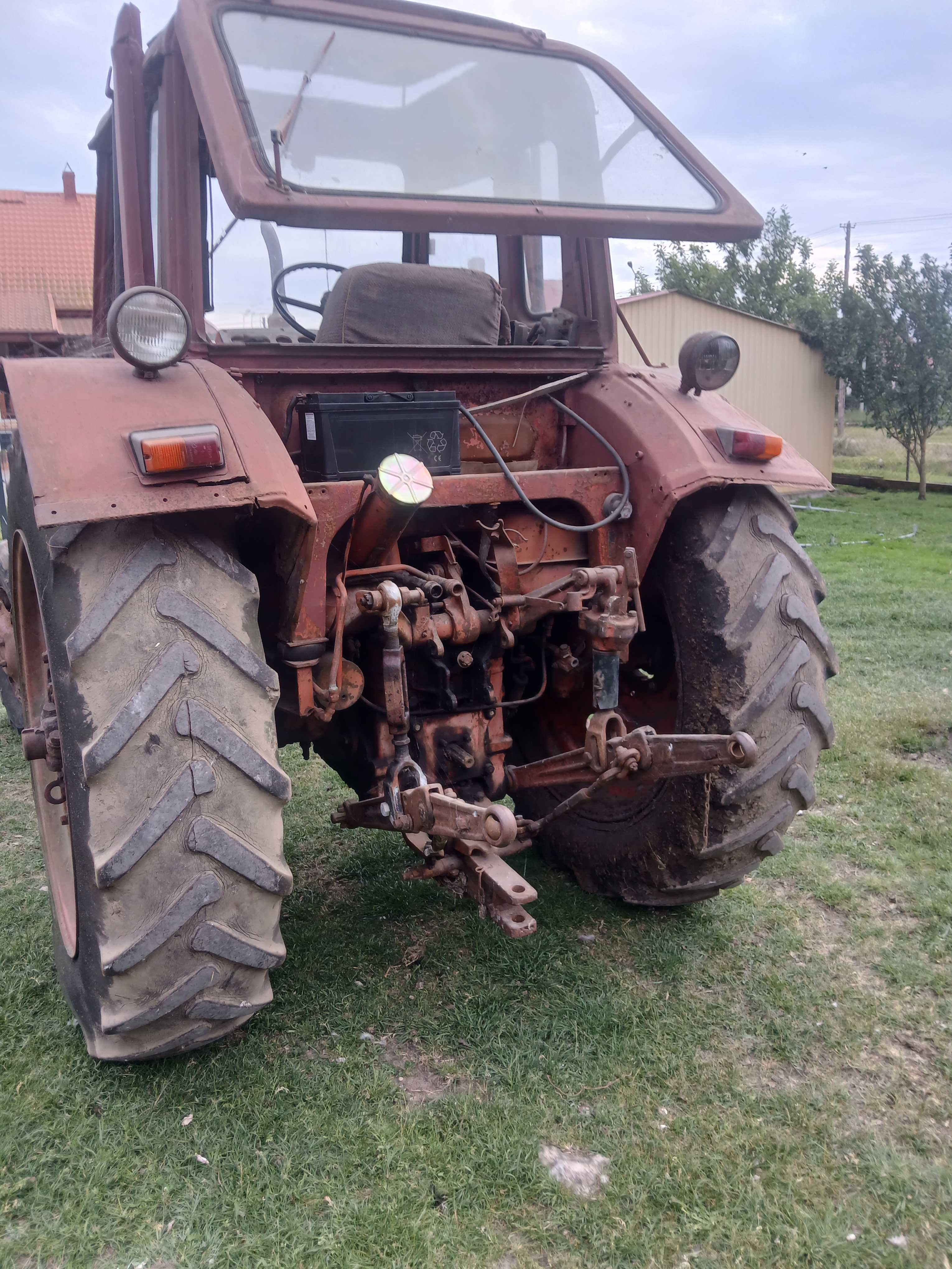 MTZ Belarus z przednim napędem