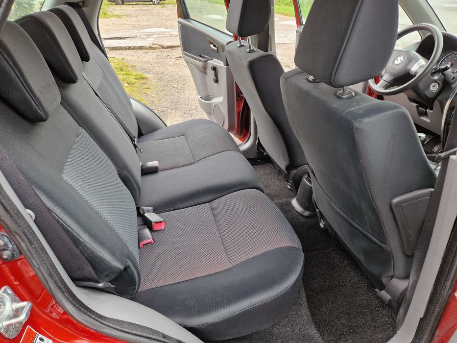 Suzuki SX4 Sprowadzony ! Zarejestrowany ! 1.5 Benzyna ! Hak !
