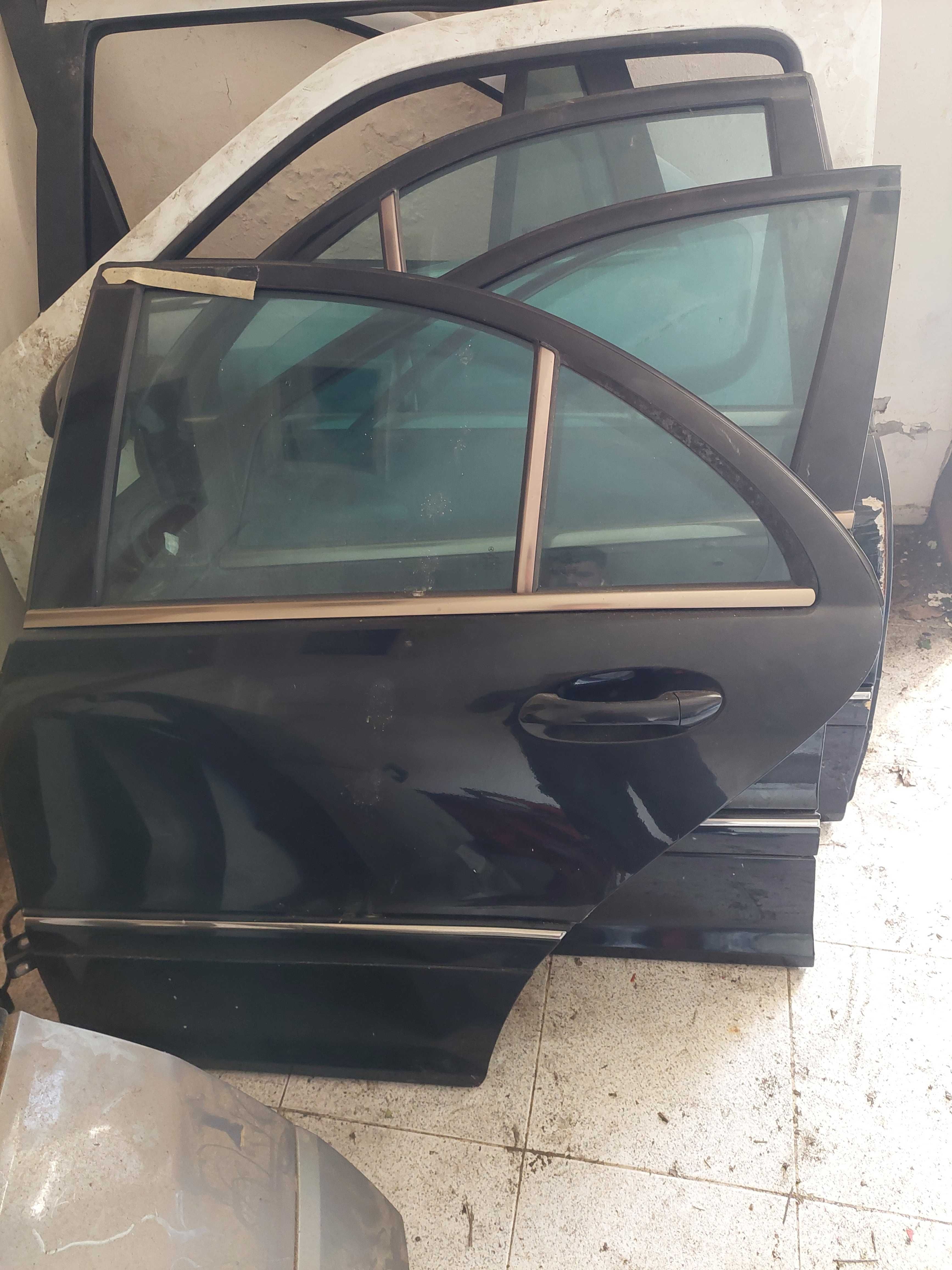 Portas e malas para vários carros
