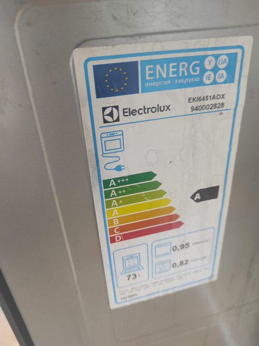 Kuchenka wolnostojąca elektryczna wraz z piekarnikiem