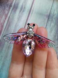 Alfinete de peito / broche abelha rosa cristal com glitter - NOVO