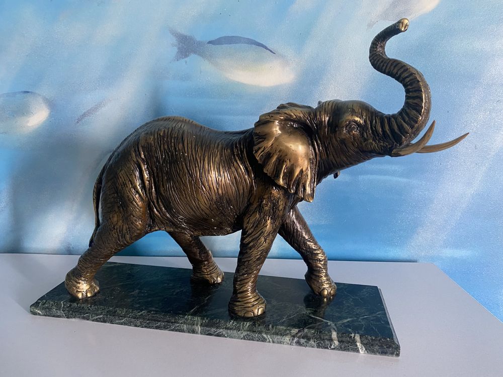 Скульптура статуэтка коллекционная бронза мрамор Слон большой