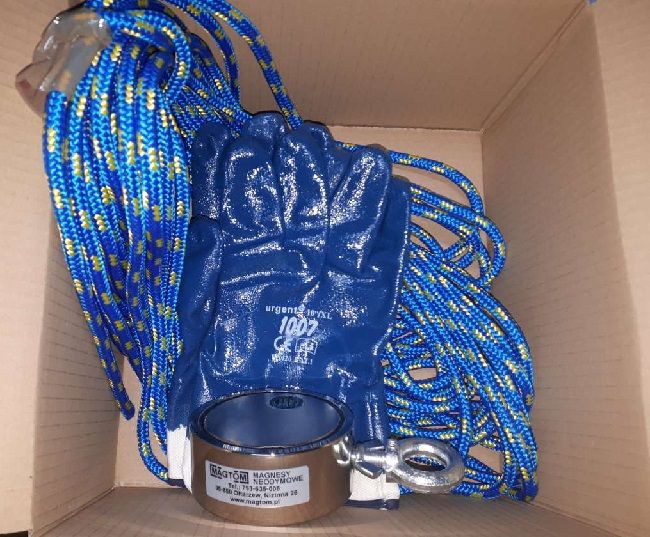 Magnes neodymowy do poszukiwań uchwyt boczny 600kg F300 N50 GOLD