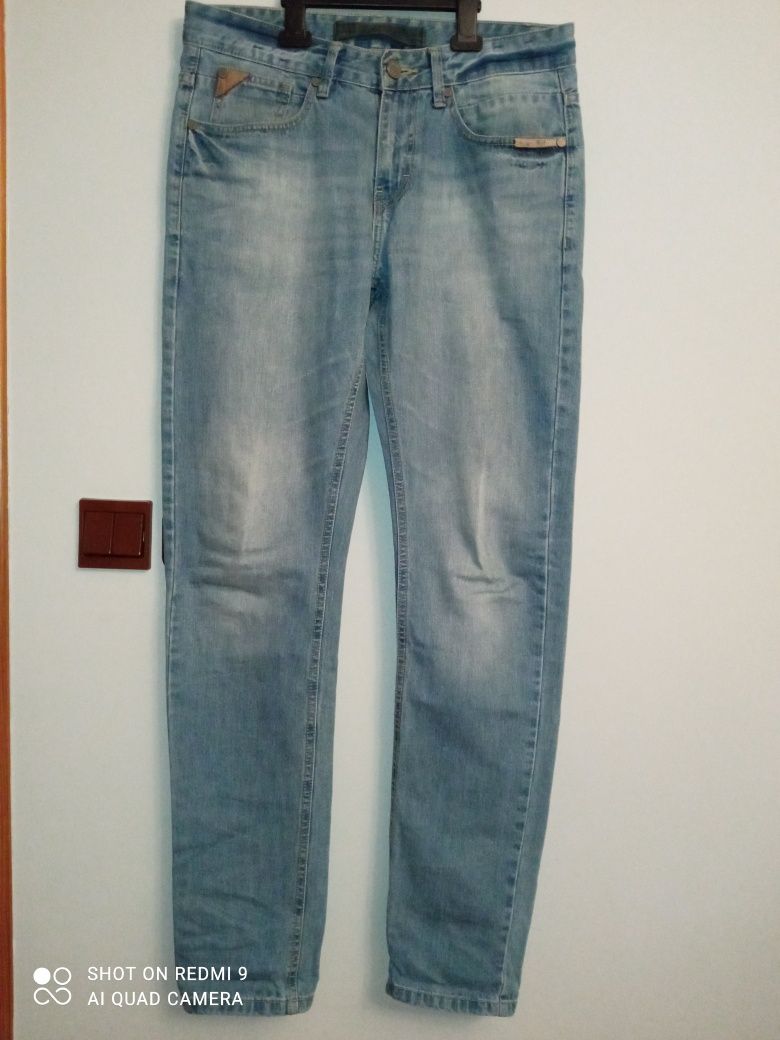 RESERVED jeansy męskie regular rozm.M (30/32)