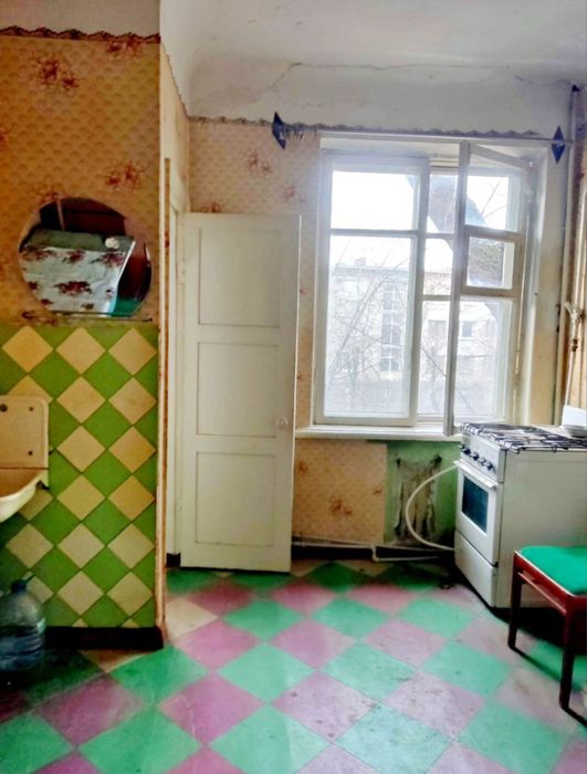 Продам 2 х ком Центер города Сталинка