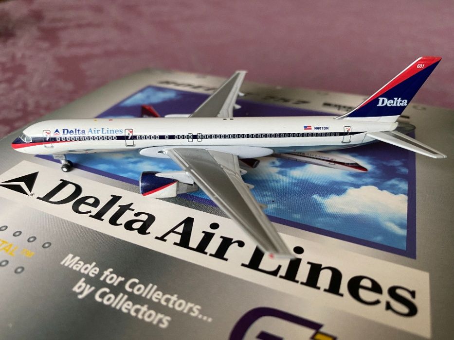 Miniatura Delta Air Lines Boeing 757-200