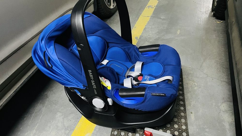 Автокрісло + База/Платформа Britax Romer Baby Safe i-Size Germany