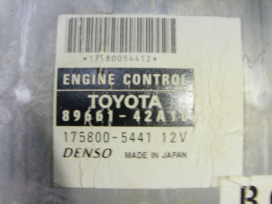 Toyota rav4 II 00-05 2.0 D4D komputer stacyjka immo zestaw startowy