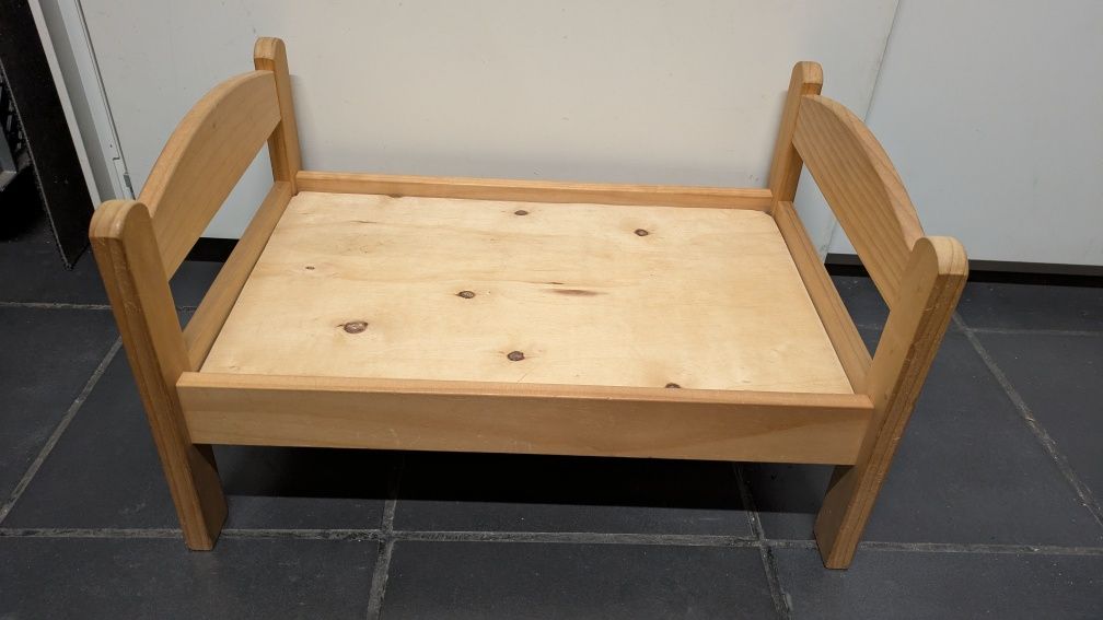 Cama de brincar criança
