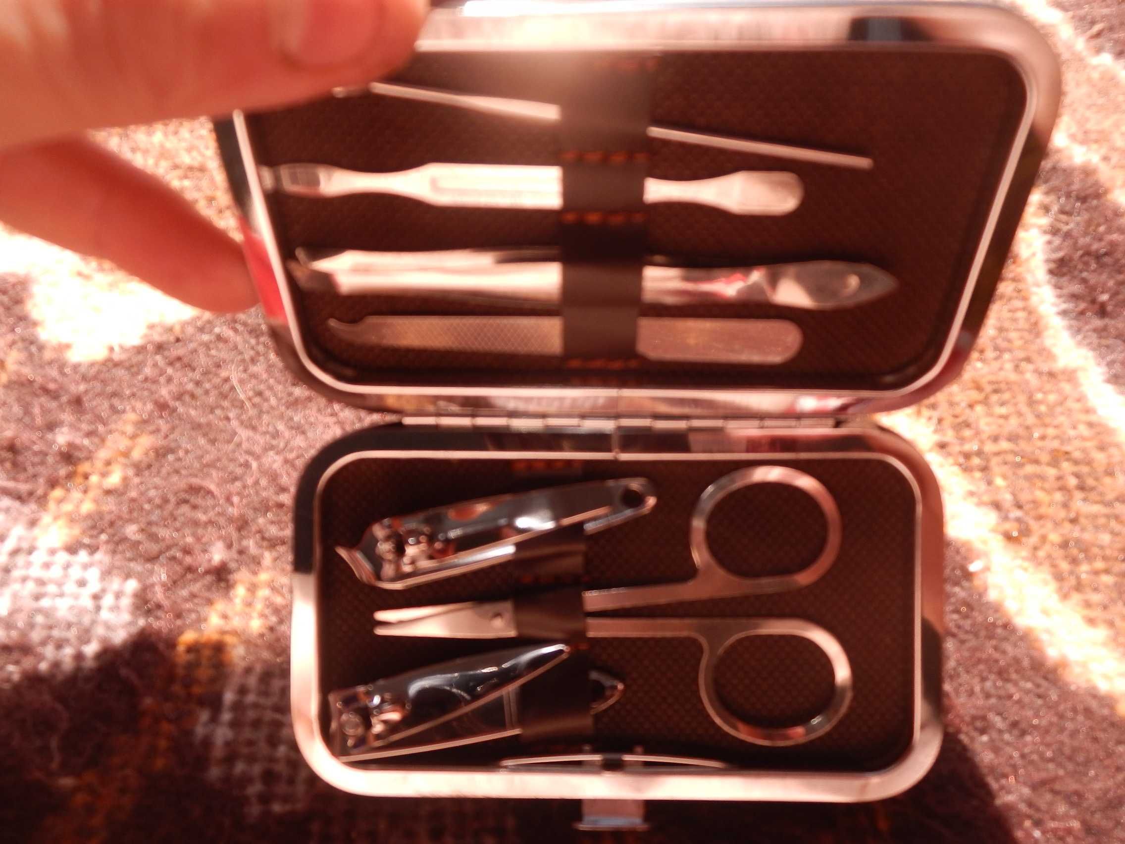 Zestaw do paznokcji manicure  CĄŻKI NOŻYCZKI PĘSETA wyprzedaż
