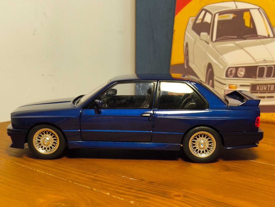 Model BMW M3 e30 w skali 1:24