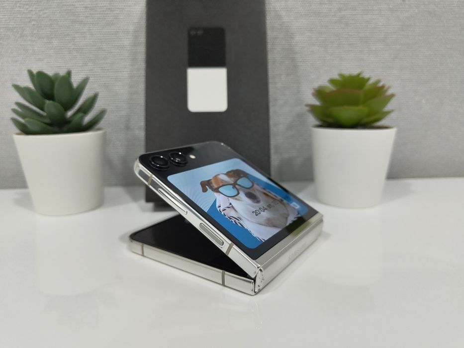 Продам Samsung Galaxy Flip 5 8/256 Cream!