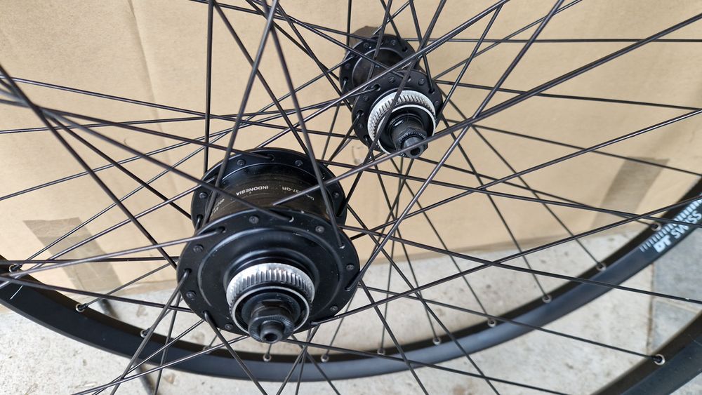 Nowe koła 28 29  komplet Dt swiss m462 dynamo trekking gorskie qr9