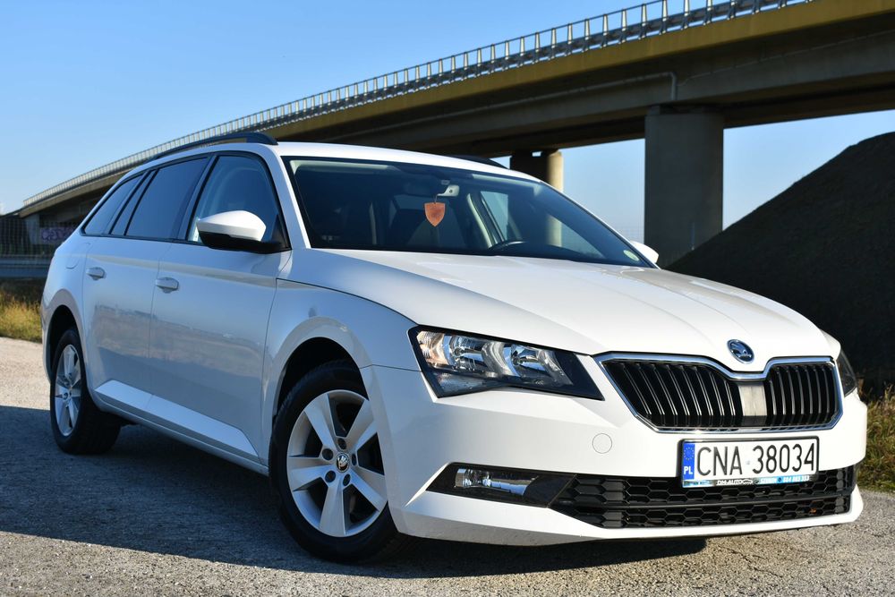 Skoda Superb 2017r 1.6TDI Alu Navi Nowe Opony Zarejestrowana