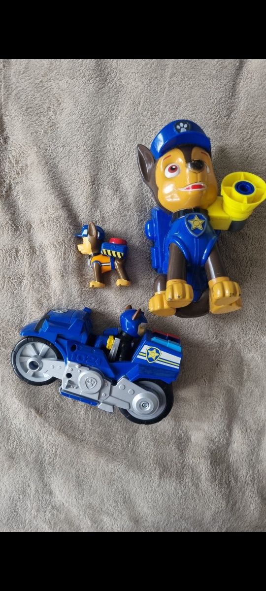Zestaw Psi Patrol Chase motocykl, 2 pieski, bańki  mydlane