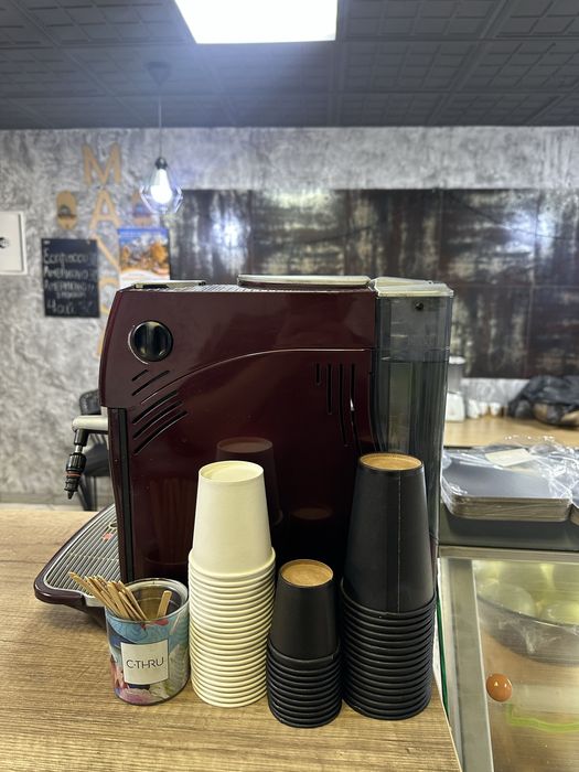 Кофемашинка Saeco Incanto