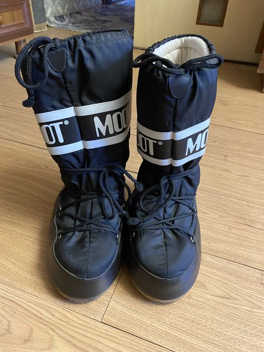 moon boots 42-44 black