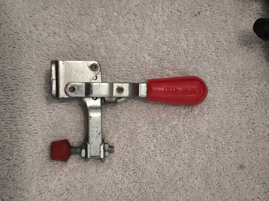 Docisk zacisk uniwersalny montażowy DE-STA-CO 217-U, 202-U