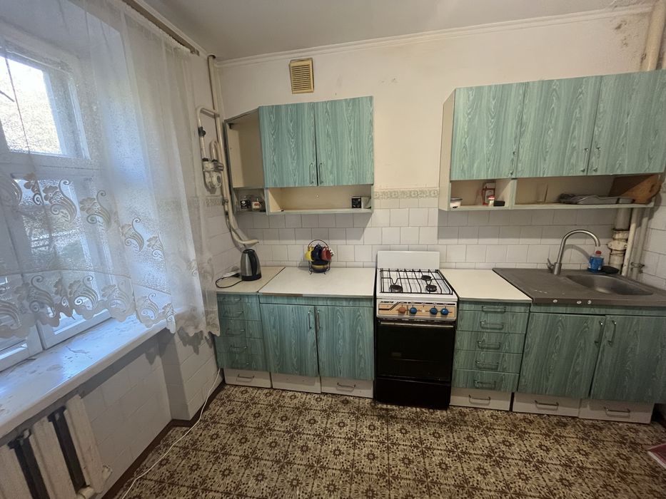 3 кім. Вул. Золотогірська 100$