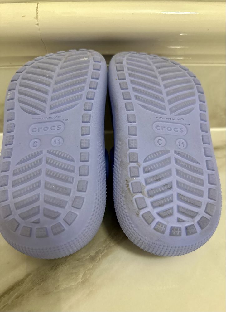 Дитячі crocs на платформі  розмір с11.