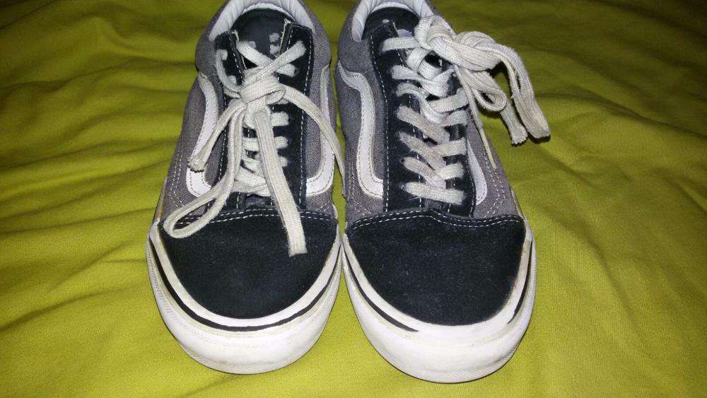 Tenis Vans Preto e Cinza