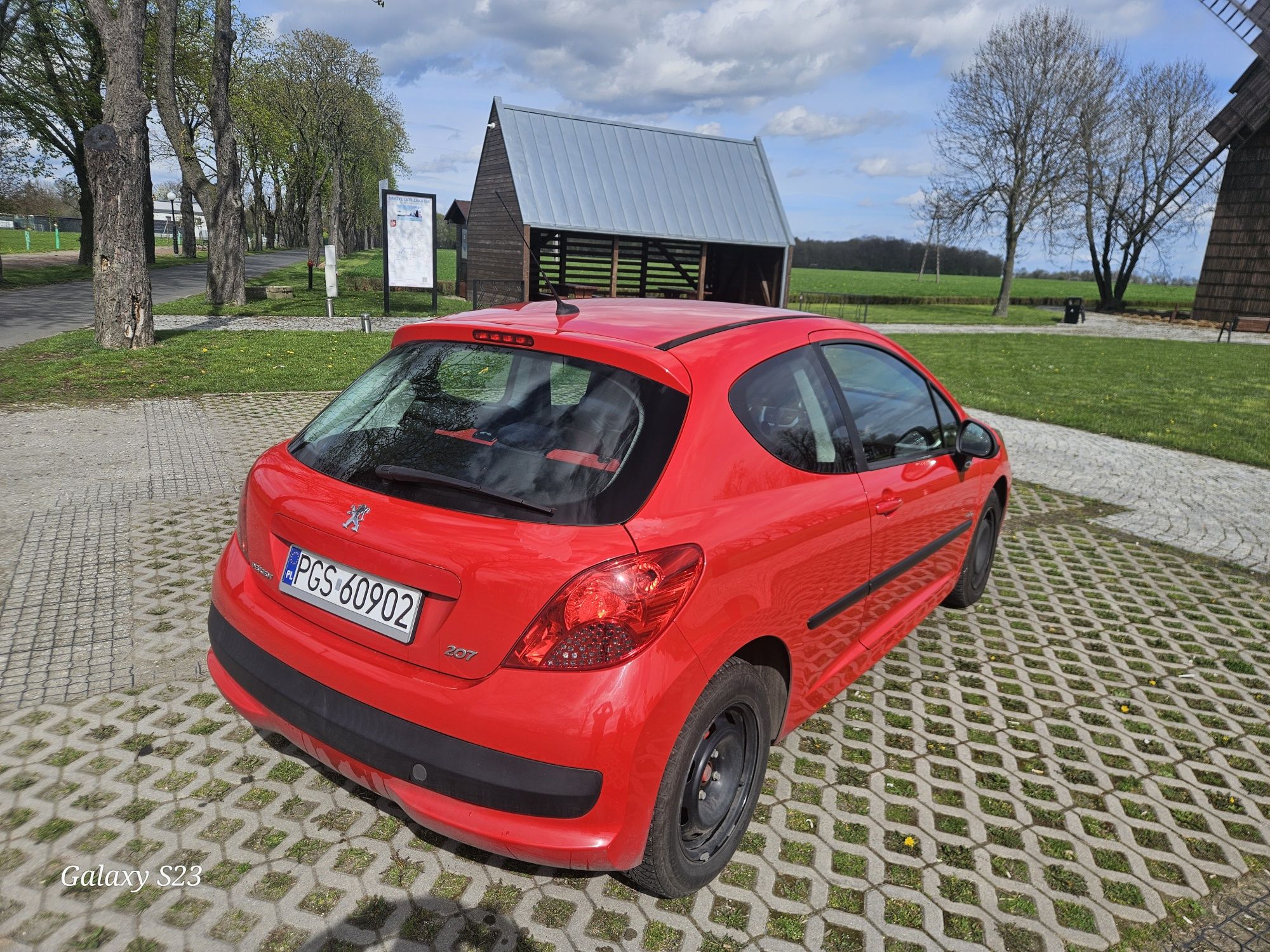 Peugeot 207 1.4 benzyna