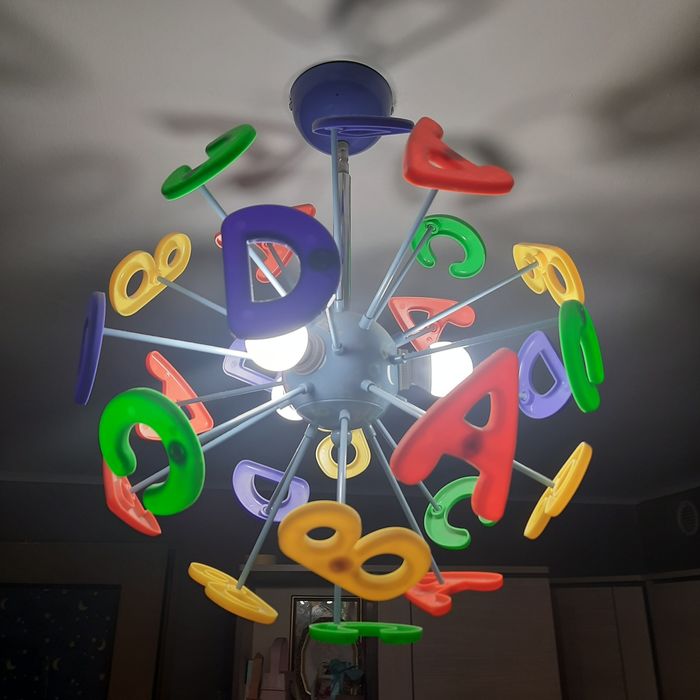 Lampa Literki do pokoju dziecięcego