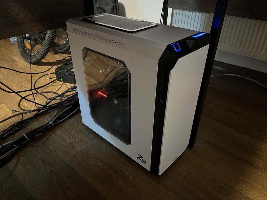 Gaming PC i7-8700K GTX1080Ti 32GB RAM SSD HDD 650W