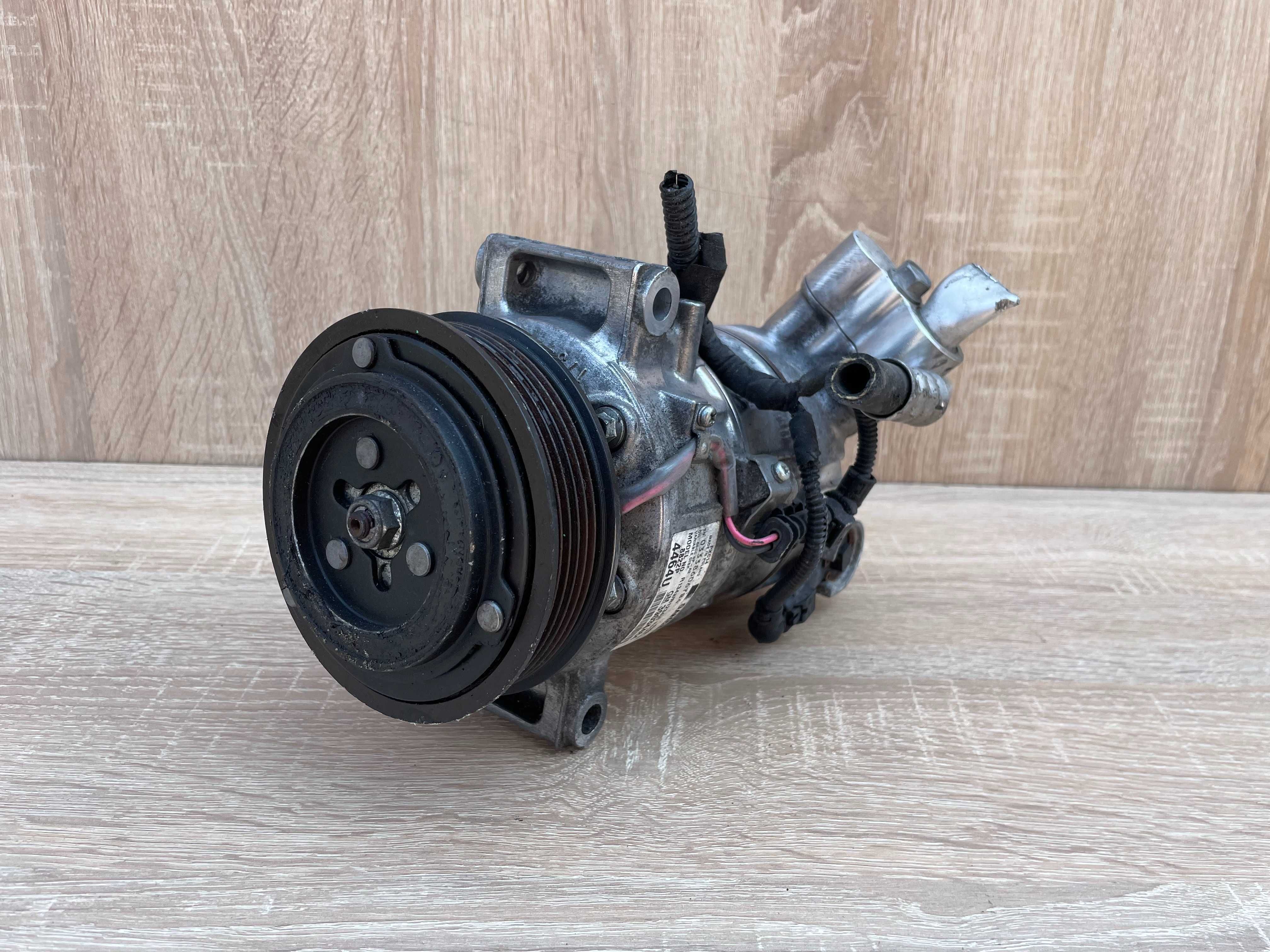 Компрессор кондиционера 39034464 opel astra 1.6 cdti INSIGNIA Mokka