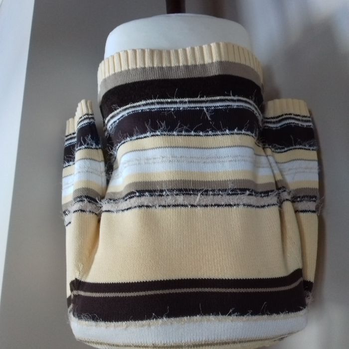 Sweterek firmy OLSEN