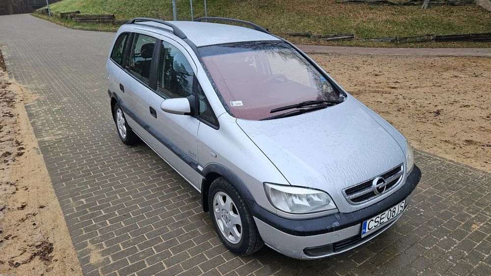 Opel Zafira Opel Zafira A 2001 Minivan manual Srebrny Diesel 2.0 DTI 101KM