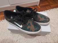 Sapatilhas nike verde tropa (Tamanho 43')