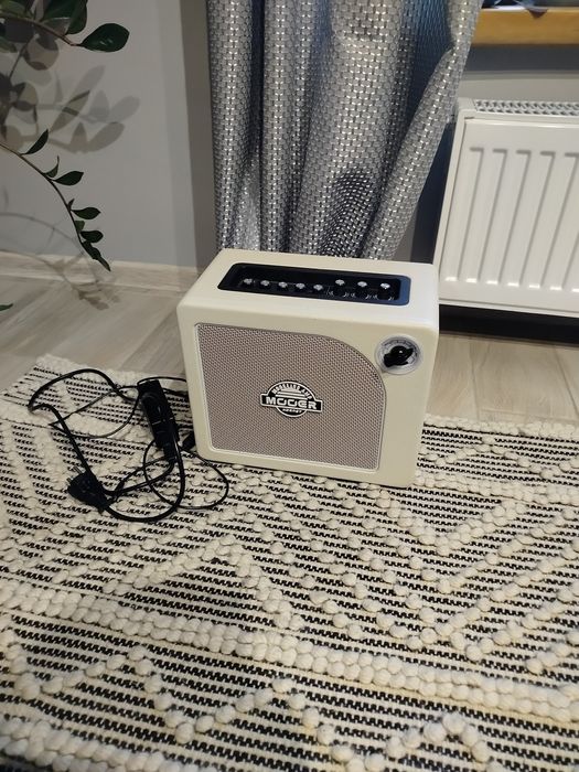 Wzmacniacz gitarowy Moore Hornet 15 watowy