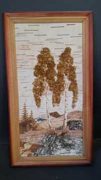 Картина, выполненная из березовой коры и крошки янтаря.
