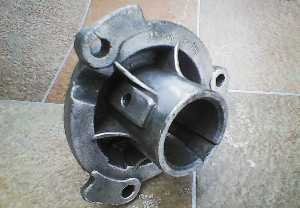 Продам поцинк. прицеп 750 кг