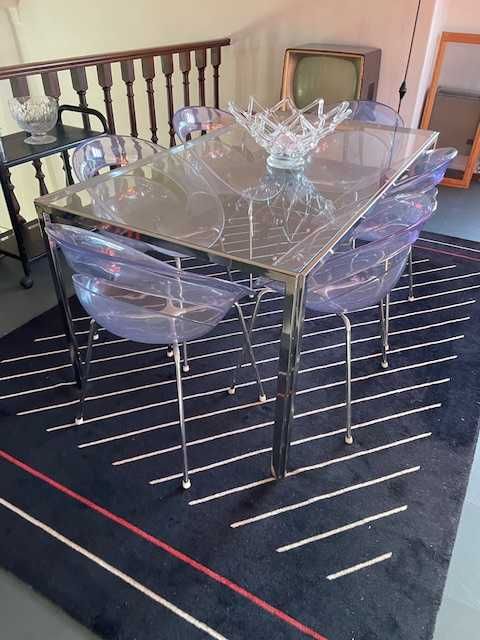 Mesa IKEA nova com 4 cadeiras