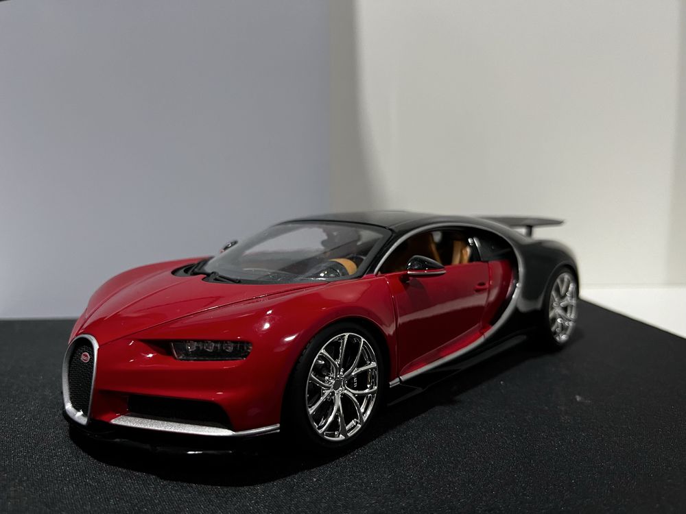 Bugatti Chiron 1:18 (Descrição)