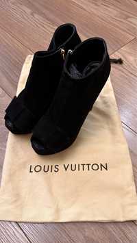 Замшеві ботильйони Louis Vuitton