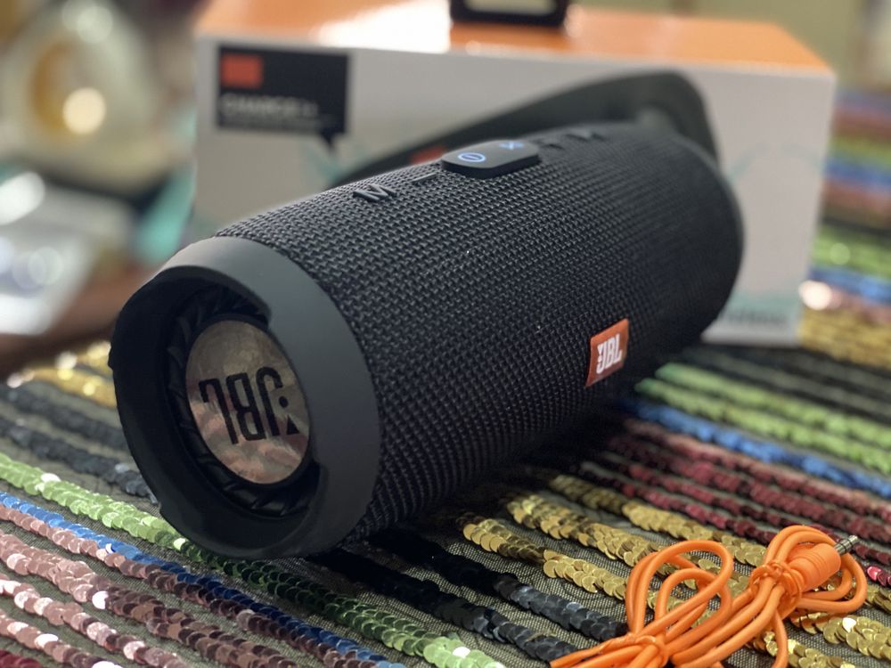 Coluna de som tipo JBL