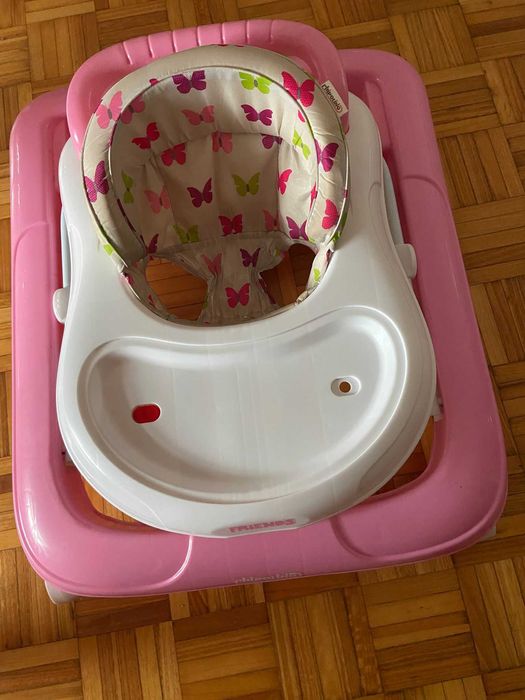 Andador rosa semi novo