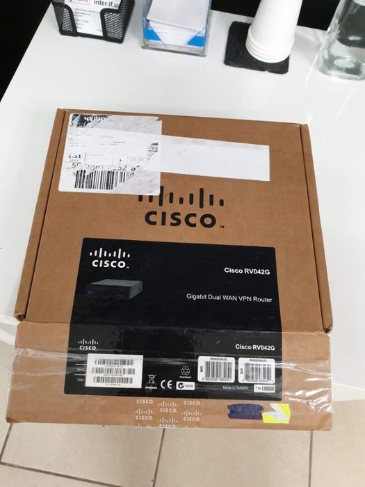 Роутер Cisco RV042