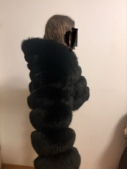 Krótkie czarne naturalne futro z lisa