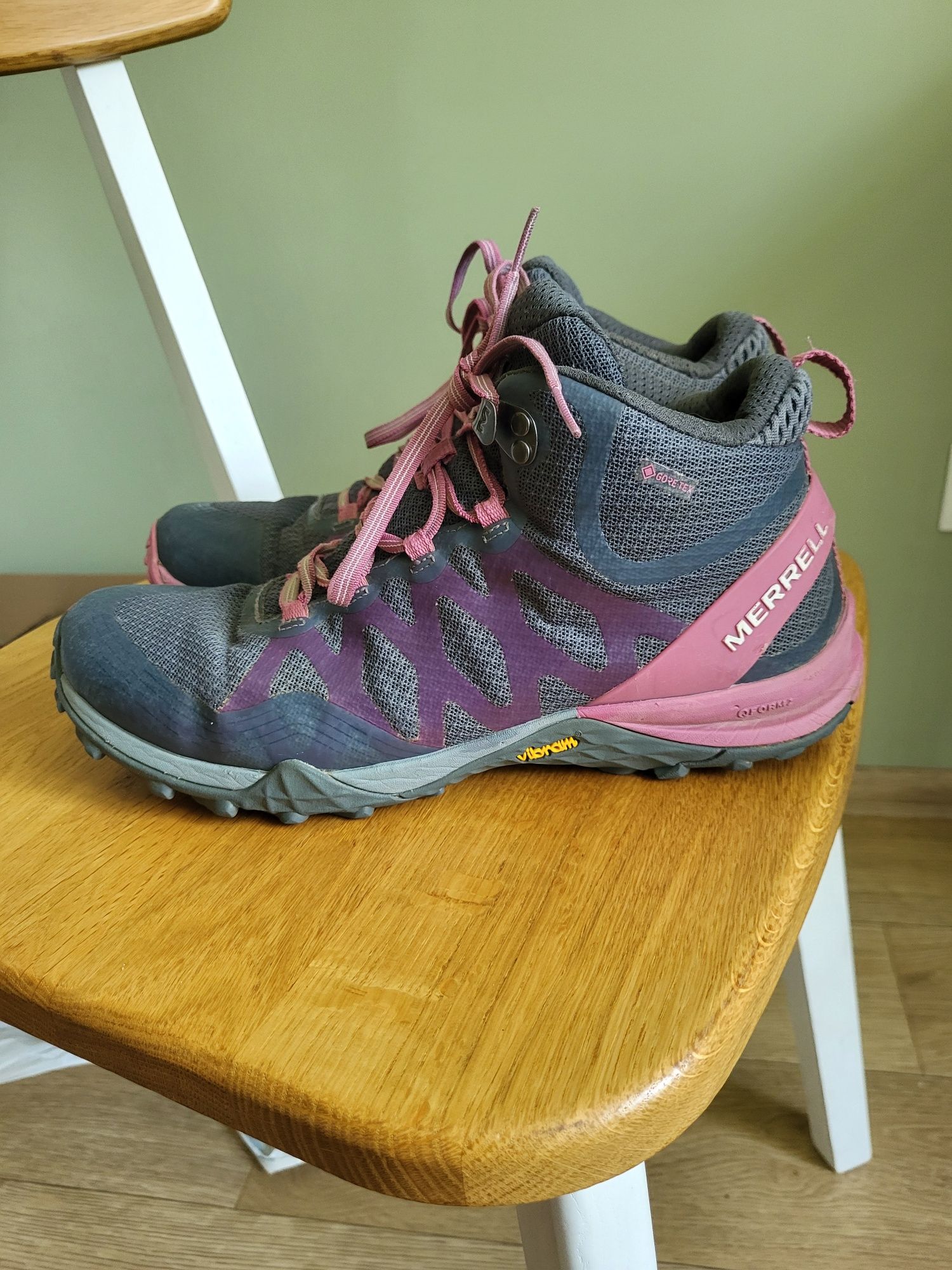 Трекінгові черевики Merrell