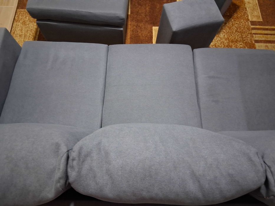Sofa c/ pouf reversível