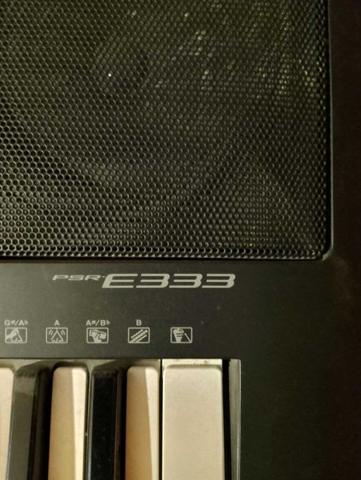 Продам синтезатор Yamaha psr E333