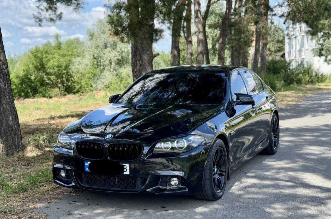 BMW 550i 2011 рік